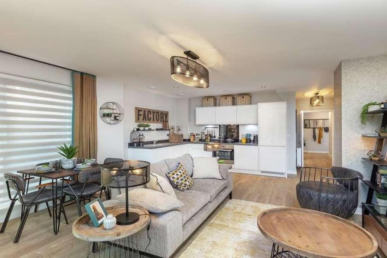 Newly Built Luxury 2 Bed Apartment!!! Λονδίνο Εξωτερικό φωτογραφία